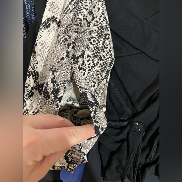 Express snakeskin cargo look pant - Picture 6 of 7